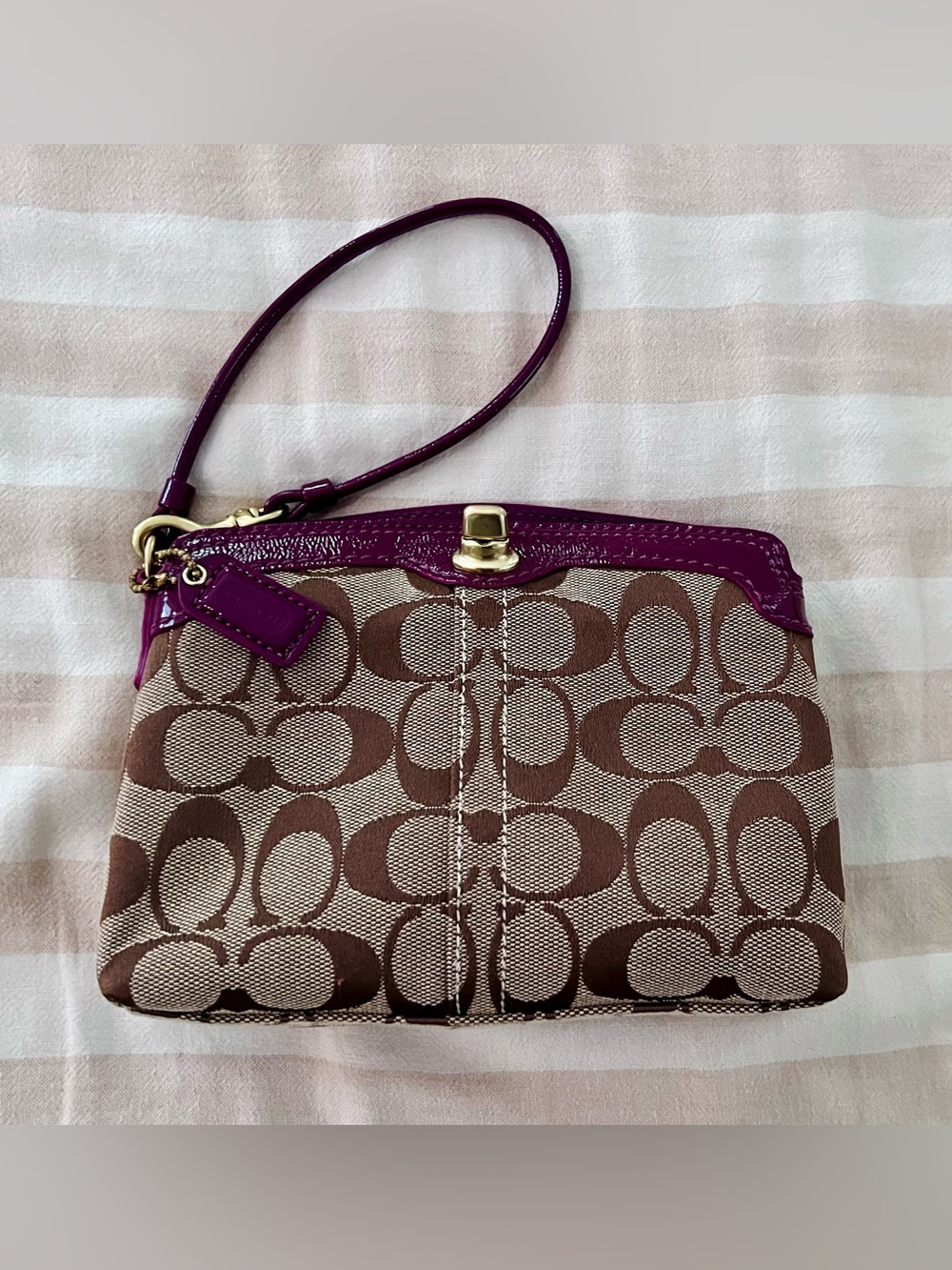COACH Hampton Wristlet